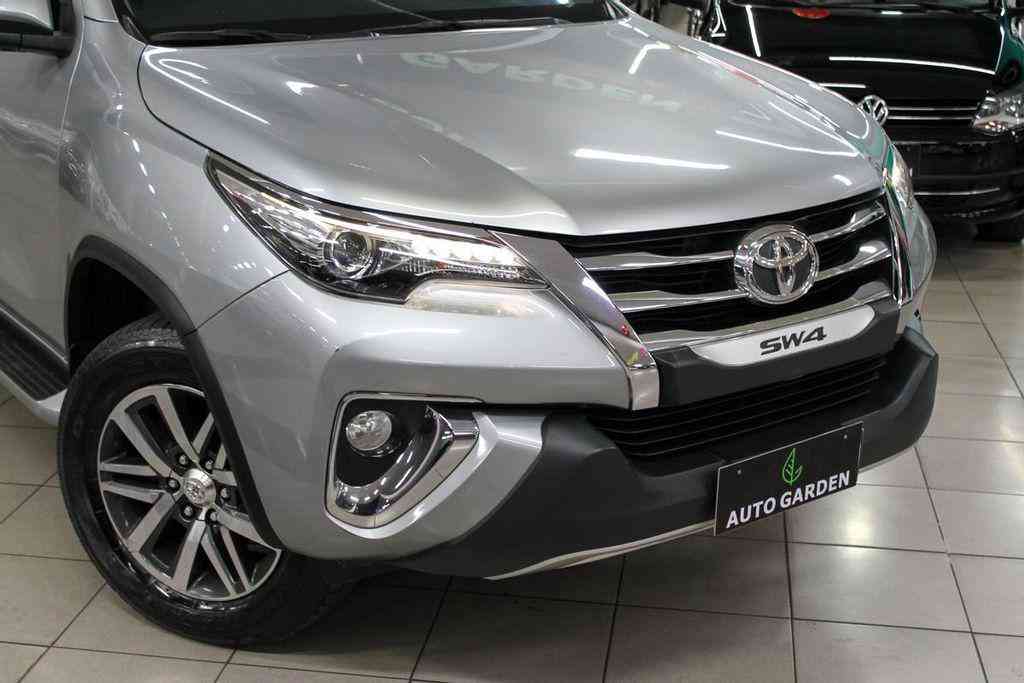 Toyota Hilux Sw4 Srx 4x4 2.8 Tdi 16v Dies. Aut.