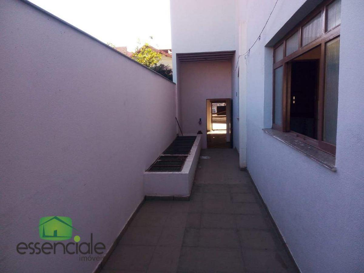 Casa Comercial, Água Branca, 4 Quartos, 3 Vagas, 1 Suíte