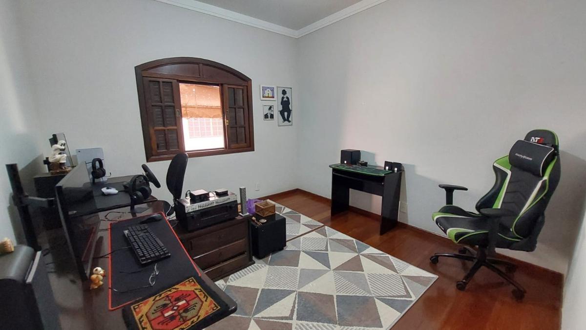 Casa, Jardim Europa, 3 Quartos, 3 Vagas, 1 Suíte