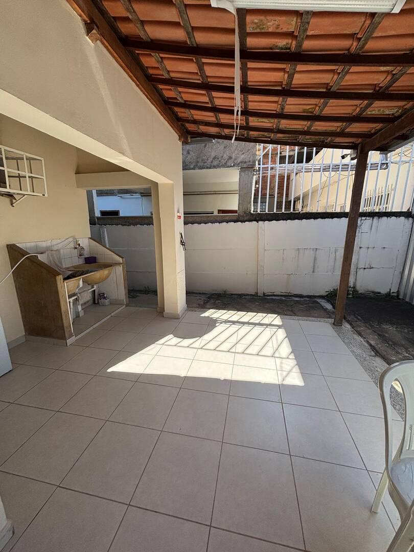 Casa, Giovanini, 4 Quartos, 2 Vagas, 1 Suíte