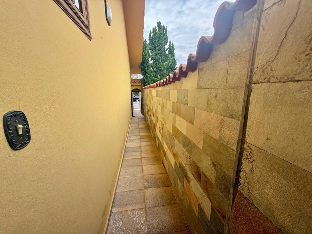 Casa, Vila Pinto, 5 Quartos, 4 Vagas, 2 Suítes