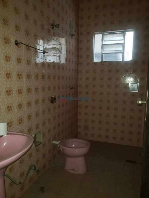 Casa, Primavera, 5 Quartos, 2 Vagas, 1 Suíte