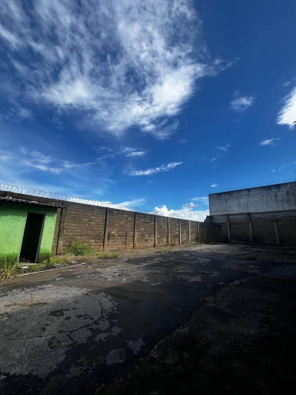 Lote, Jardim Filadélfia, 0 Quarto, 0 Vaga