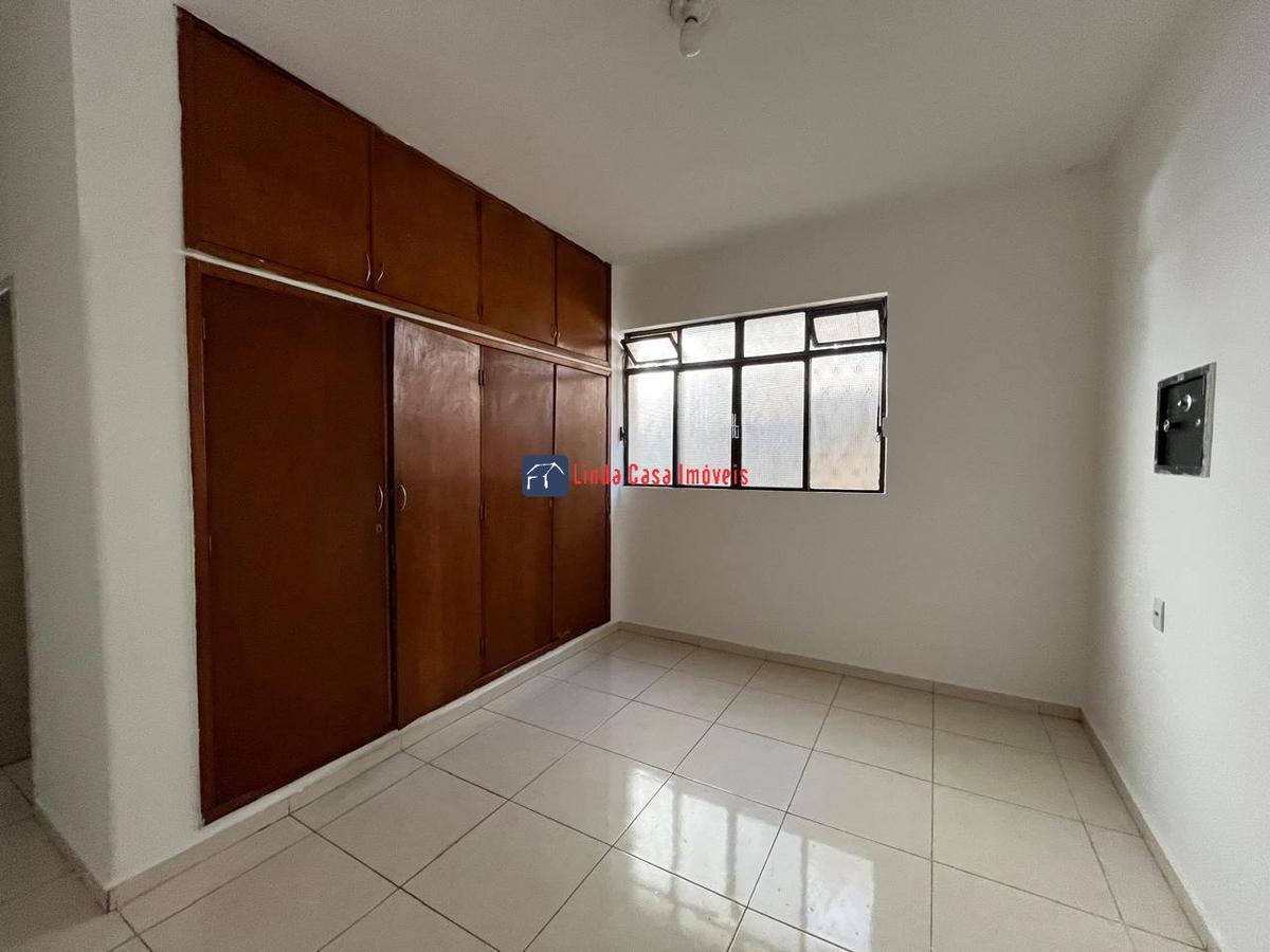 Casa Comercial, Carlos Prates, 4 Quartos, 2 Vagas, 1 Suíte