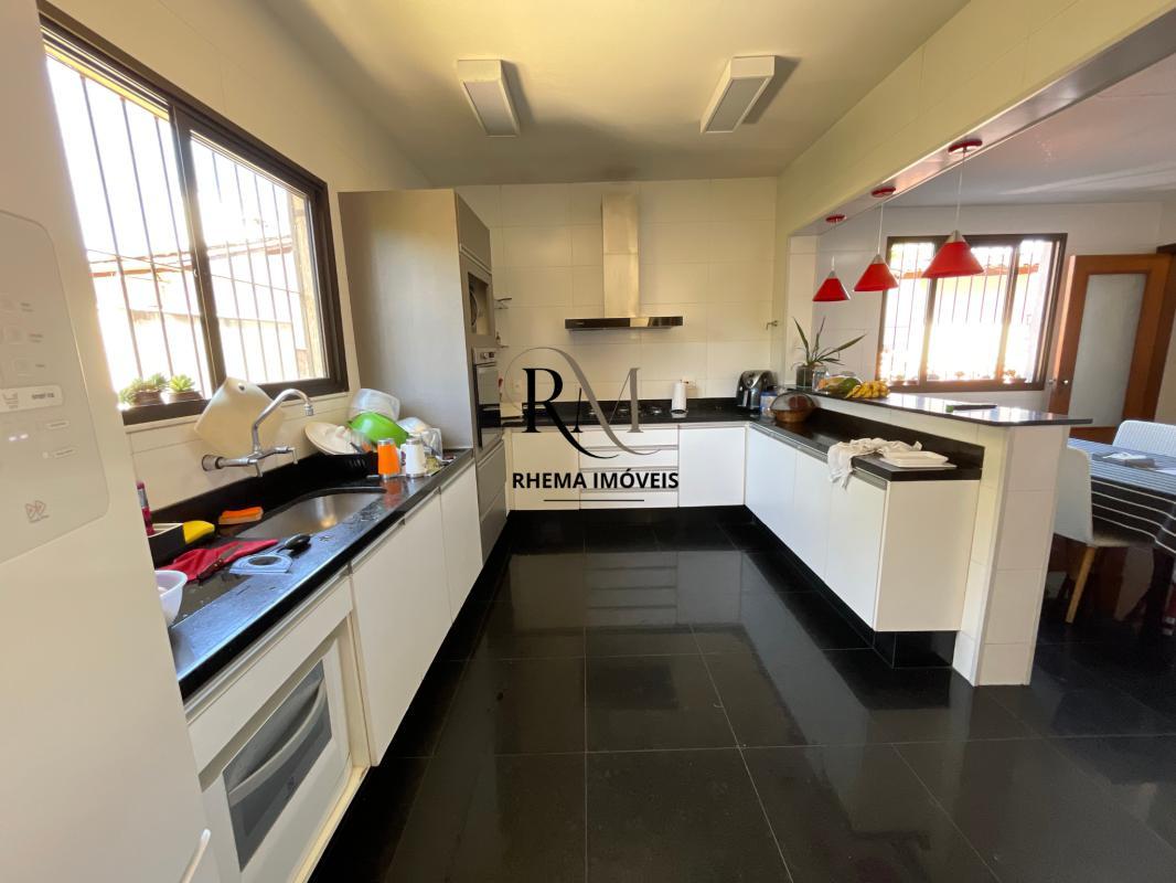 Casa, Planalto, 5 Quartos, 4 Vagas, 2 Suítes