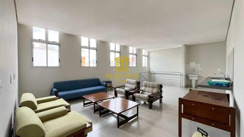 Cobertura, Centro, 2 Quartos, 0 Vaga, 4 Suítes