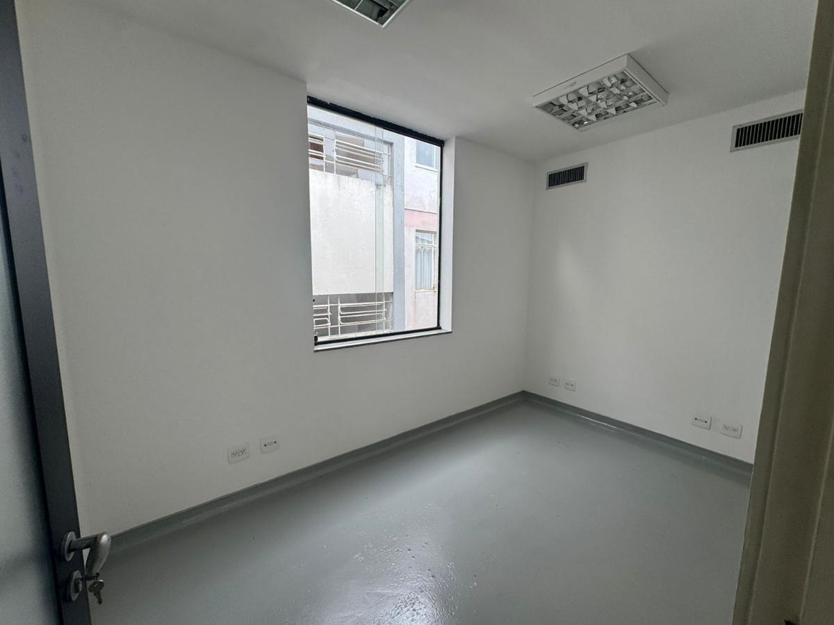 Casa Comercial, Floresta, 20 Quartos, 2 Vagas