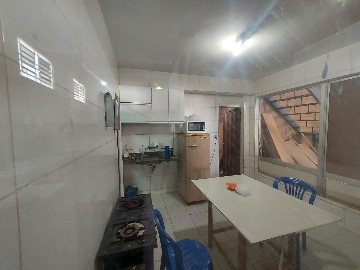Casa, Cachoeirinha, 4 Quartos, 1 Vaga, 3 Suítes