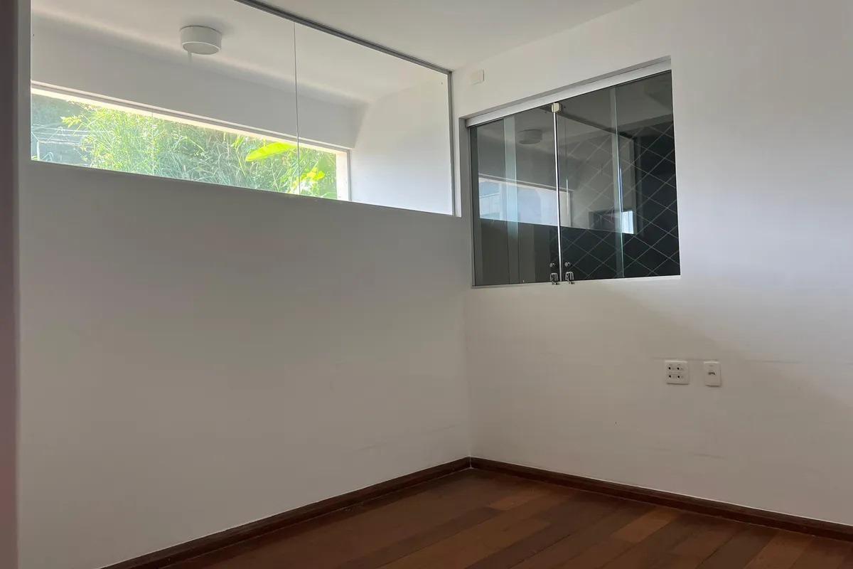 Casa, Santa Lúcia, 7 Quartos, 8 Vagas, 3 Suítes