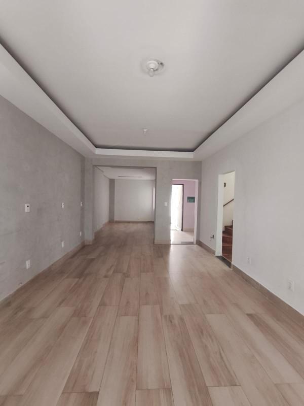 Casa, Santa Efigênia, 3 Quartos, 0 Vaga