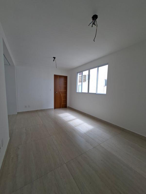 Apartamento, Santa Cruz (barreiro), 3 Quartos, 1 Vaga, 1 Suíte