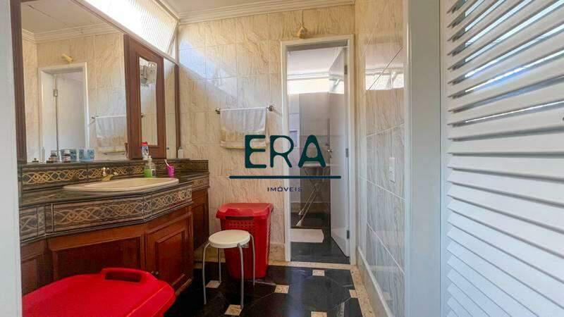 Casa, Vila Paris, 6 Quartos, 7 Vagas, 2 Suítes