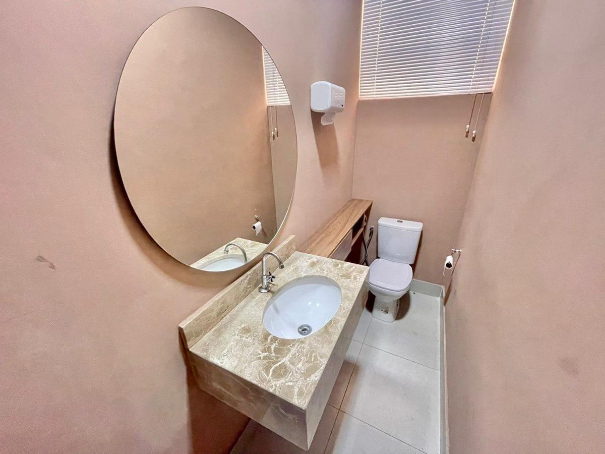 Casa Comercial, São José, 3 Quartos, 6 Vagas, 1 Suíte