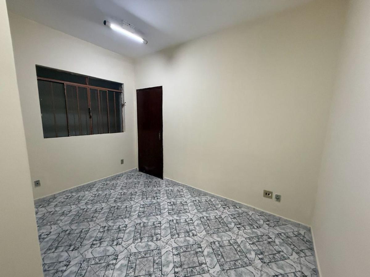 Quitinete, Santa Cruz, 1 Quarto, 0 Vaga