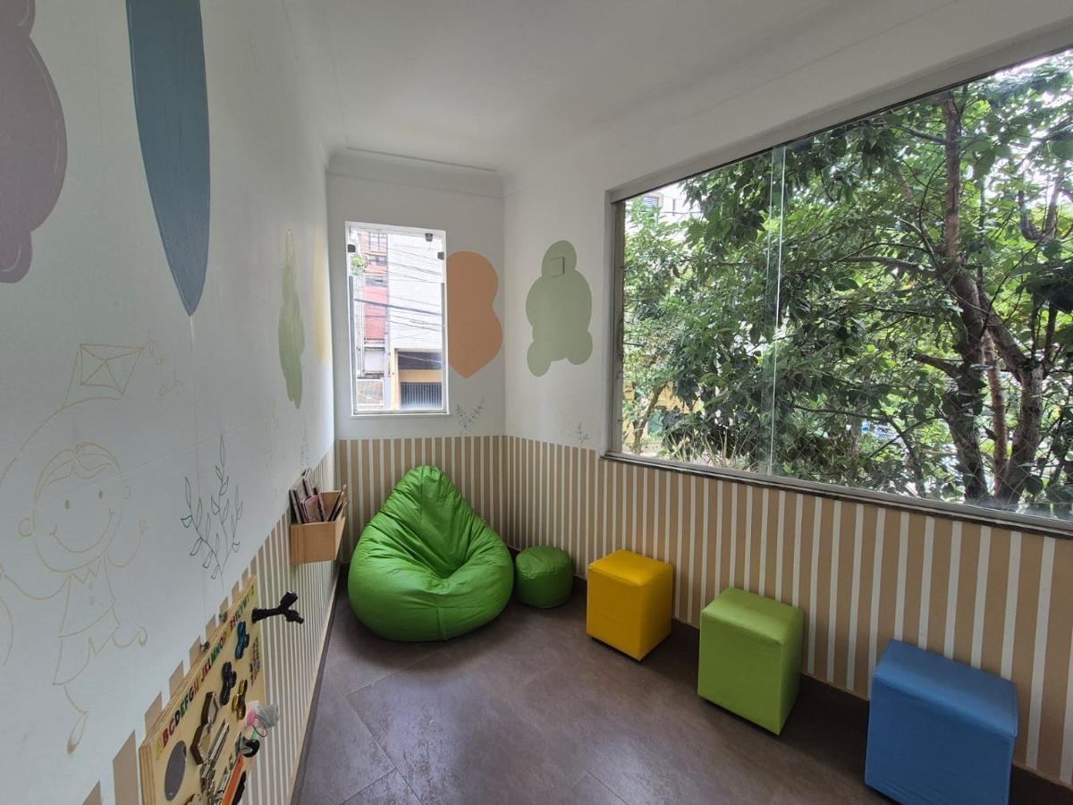 Casa, Funcionários, 5 Quartos, 2 Vagas, 1 Suíte