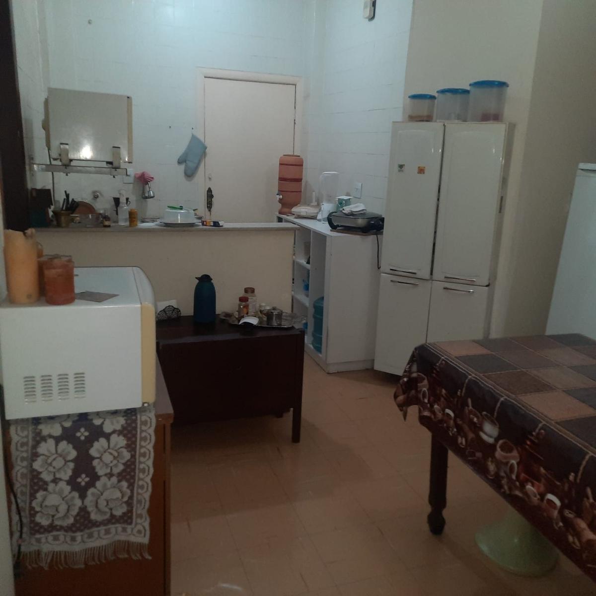 Apartamento, Floresta, 2 Quartos, 0 Vaga