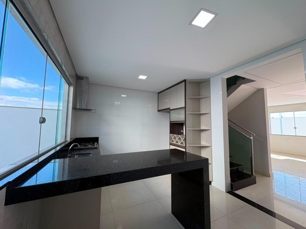 Casa, Masterville, 3 Quartos, 4 Vagas, 1 Suíte