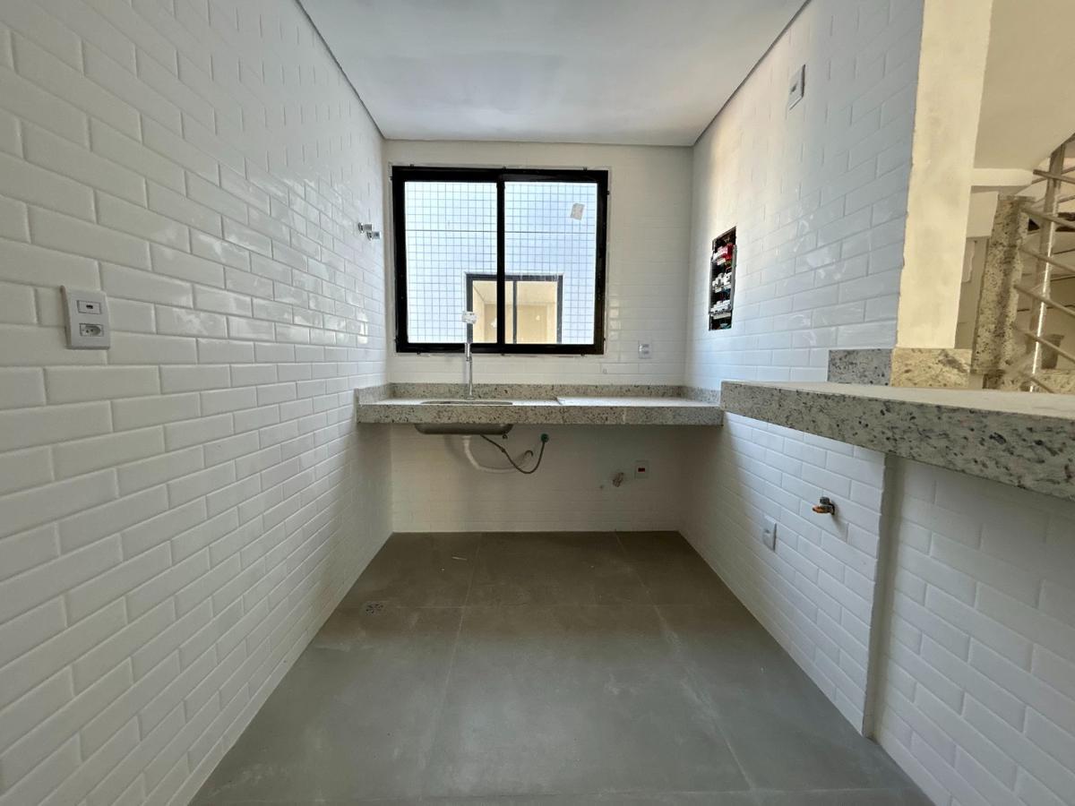 Cobertura, Liberdade, 3 Quartos, 2 Vagas, 1 Suíte