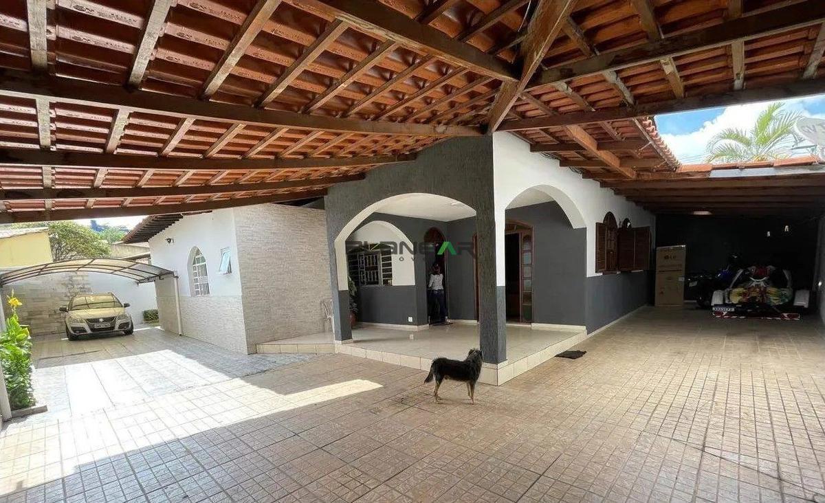 Casa, Jardim Riacho das Pedras, 3 Quartos, 6 Vagas, 2 Suítes