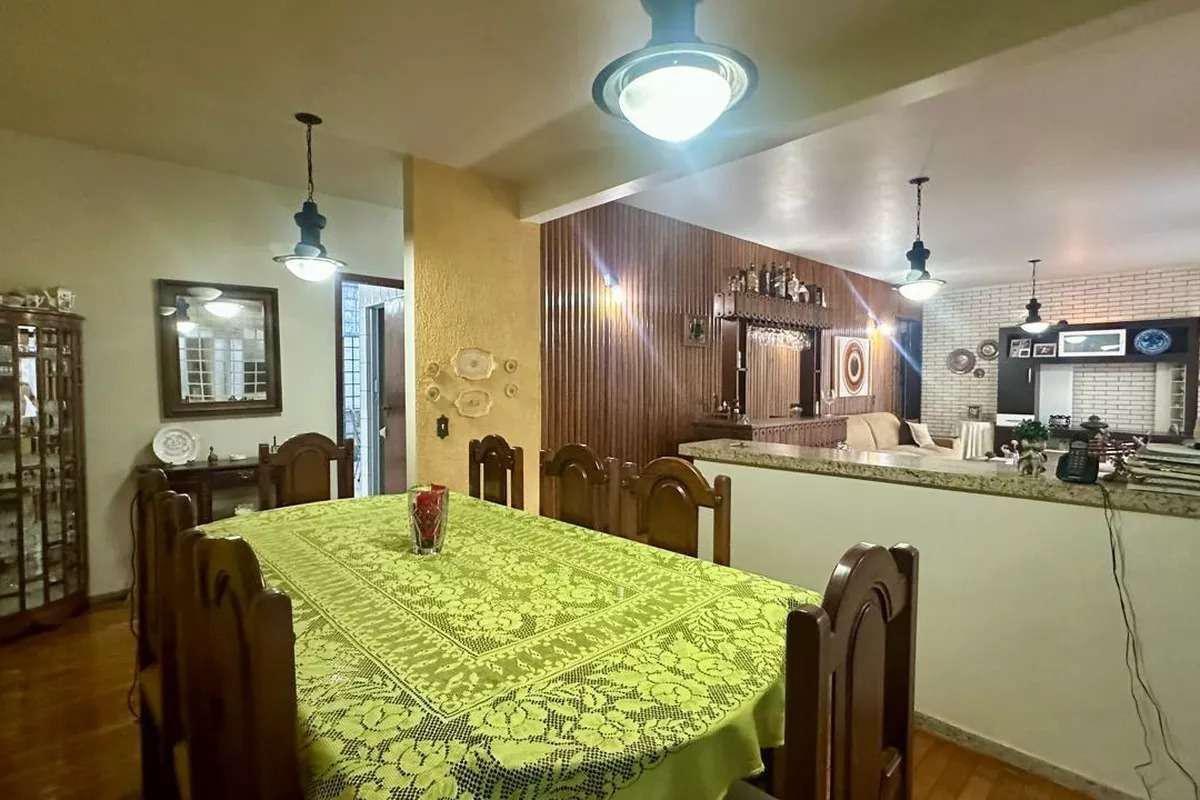 Casa, Serra, 4 Quartos, 4 Vagas, 1 Suíte
