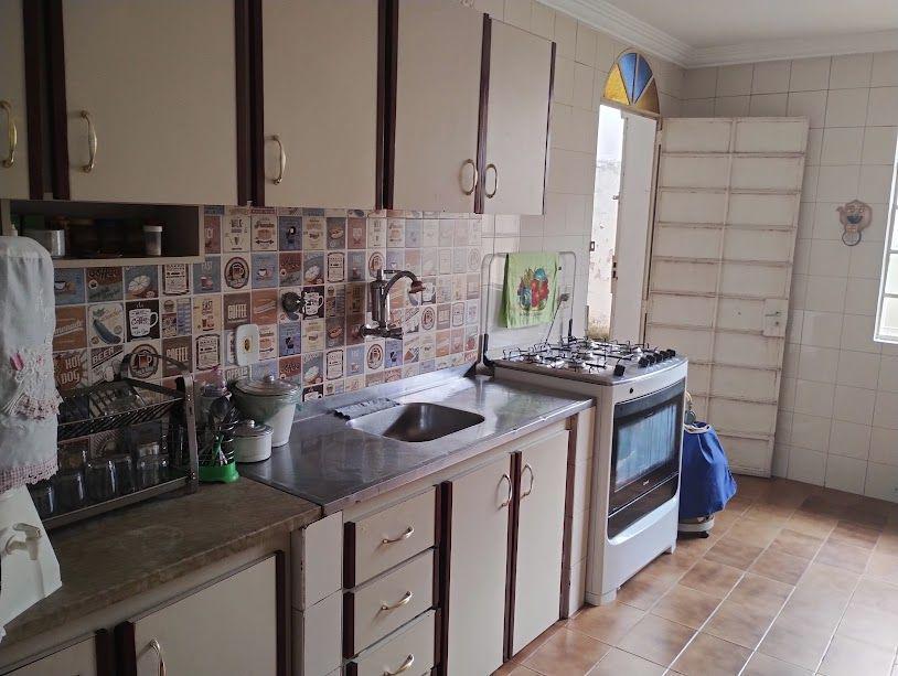 Casa, Nossa Senhora da Saúde, 4 Quartos, 2 Vagas, 1 Suíte