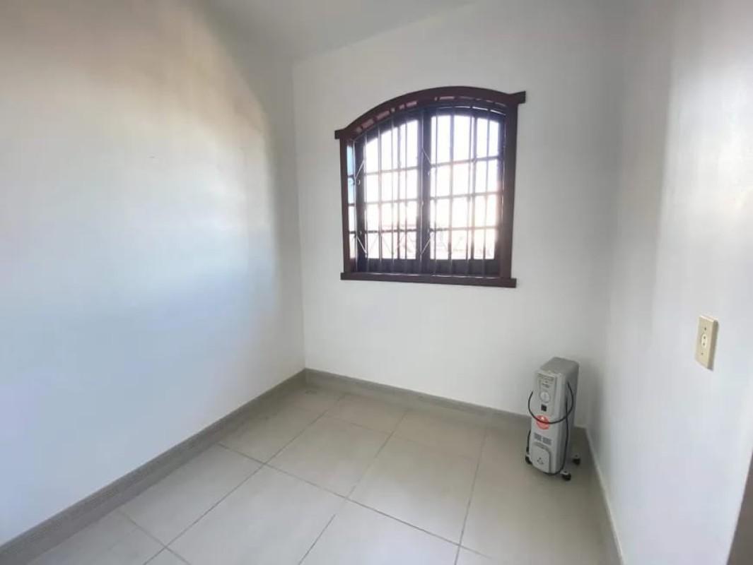 Casa, Barreiro, 3 Quartos, 5 Vagas, 2 Suítes