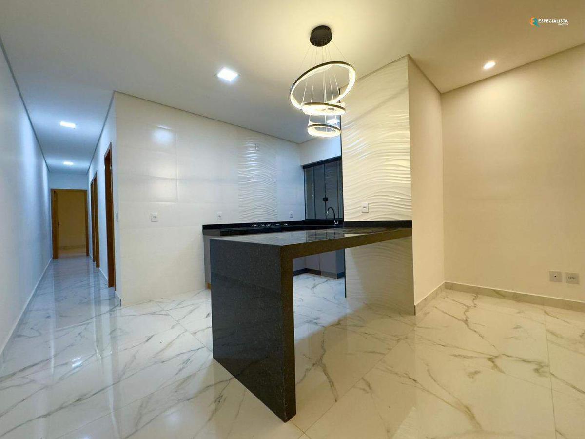 Casa, Novo Centro, 3 Quartos, 2 Vagas, 1 Suíte