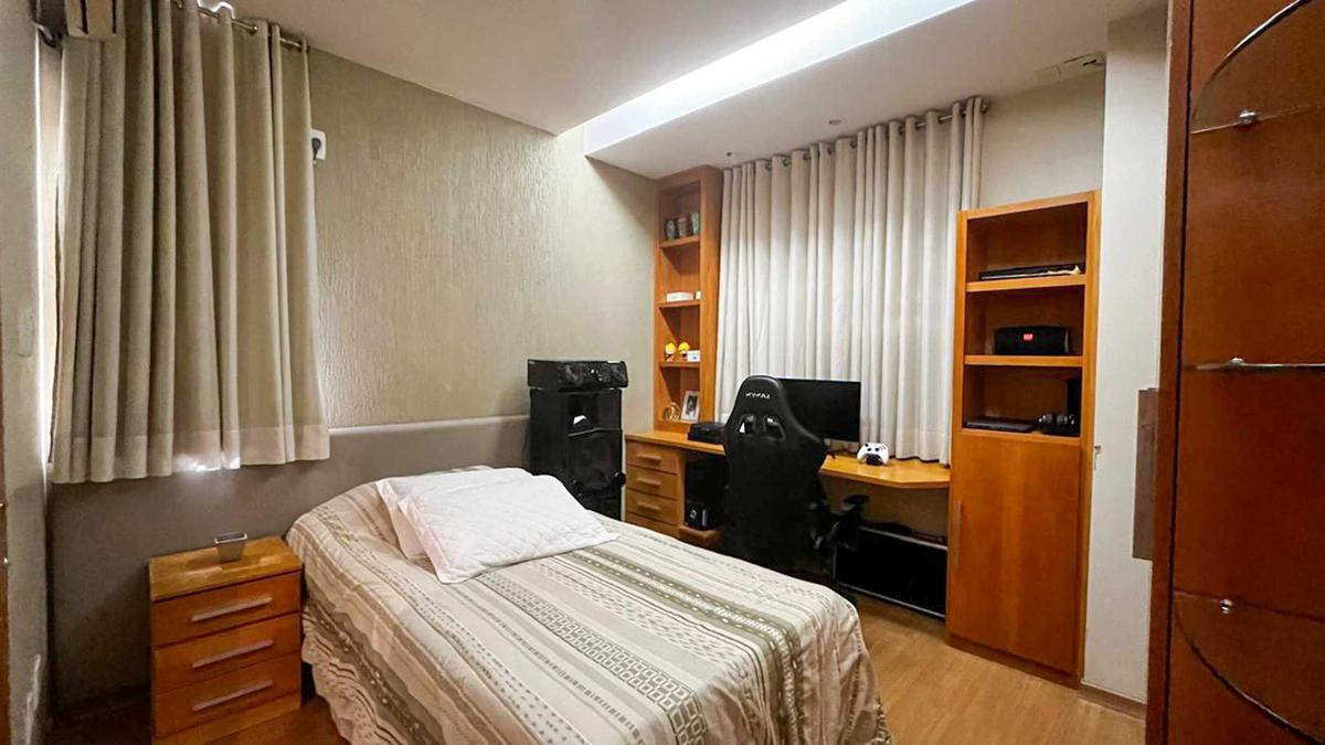 Casa, Paquetá, 4 Quartos, 5 Vagas, 2 Suítes
