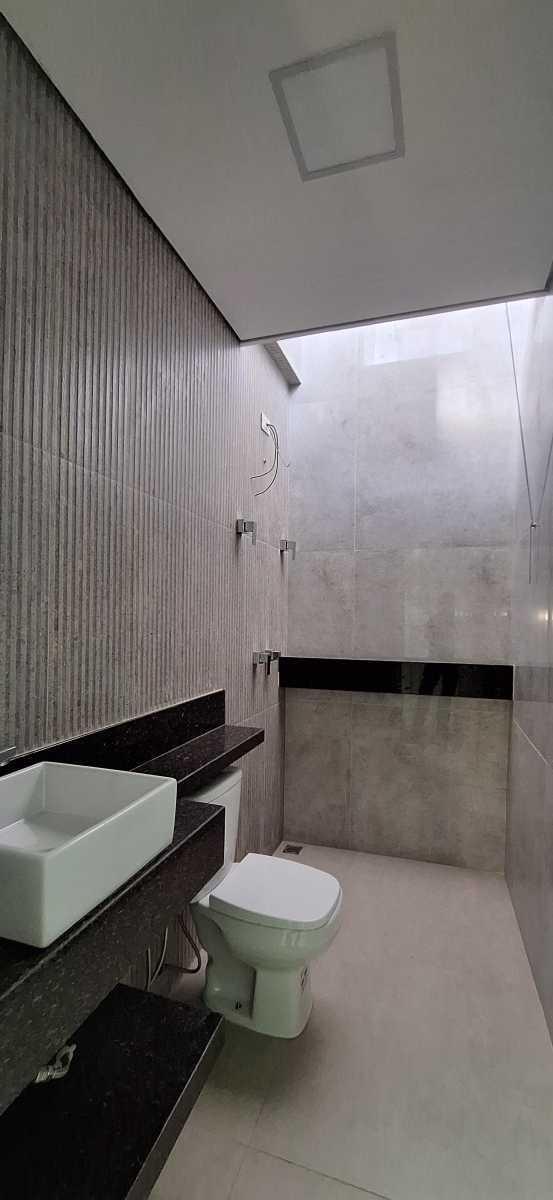 Casa, Nova Floresta, 4 Quartos, 2 Vagas, 2 Suítes