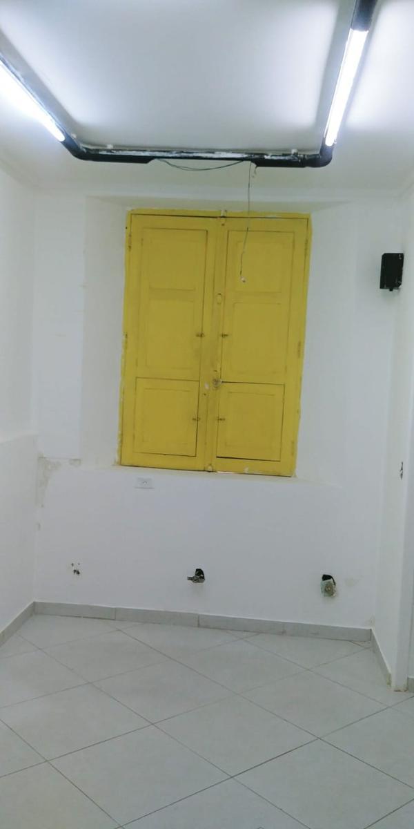 Casa Comercial, Funcionários, 0 Quarto, 10 Vagas