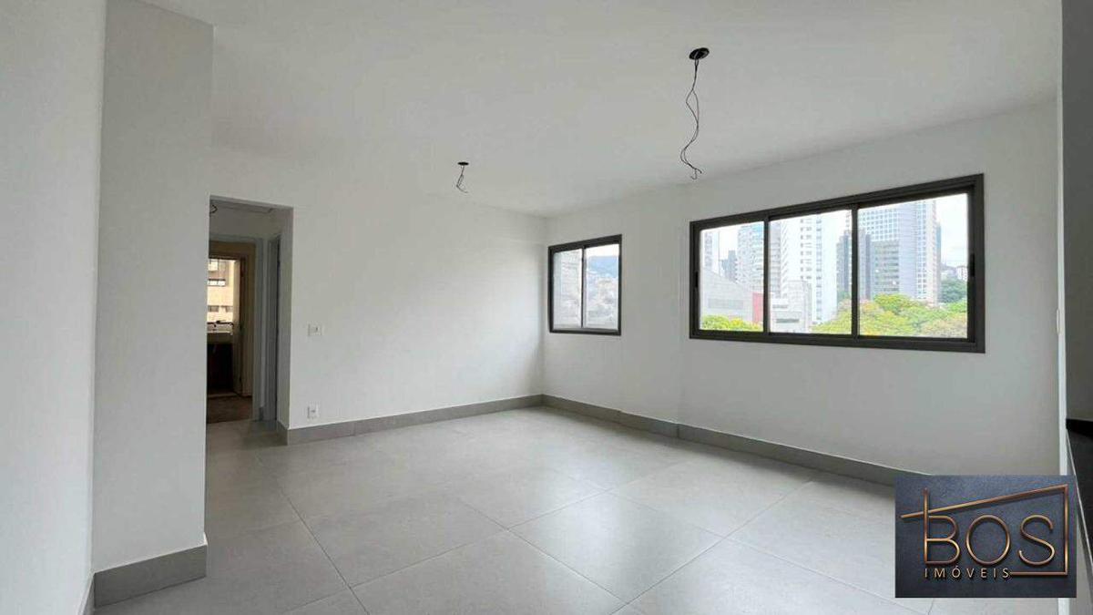 Apartamento, Funcionários, 2 Quartos, 2 Vagas, 1 Suíte