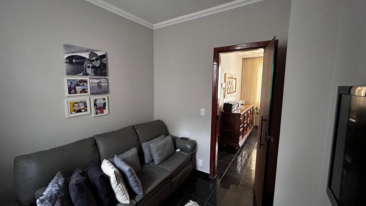 Casa, Santa Amélia, 4 Quartos, 15 Vagas, 1 Suíte