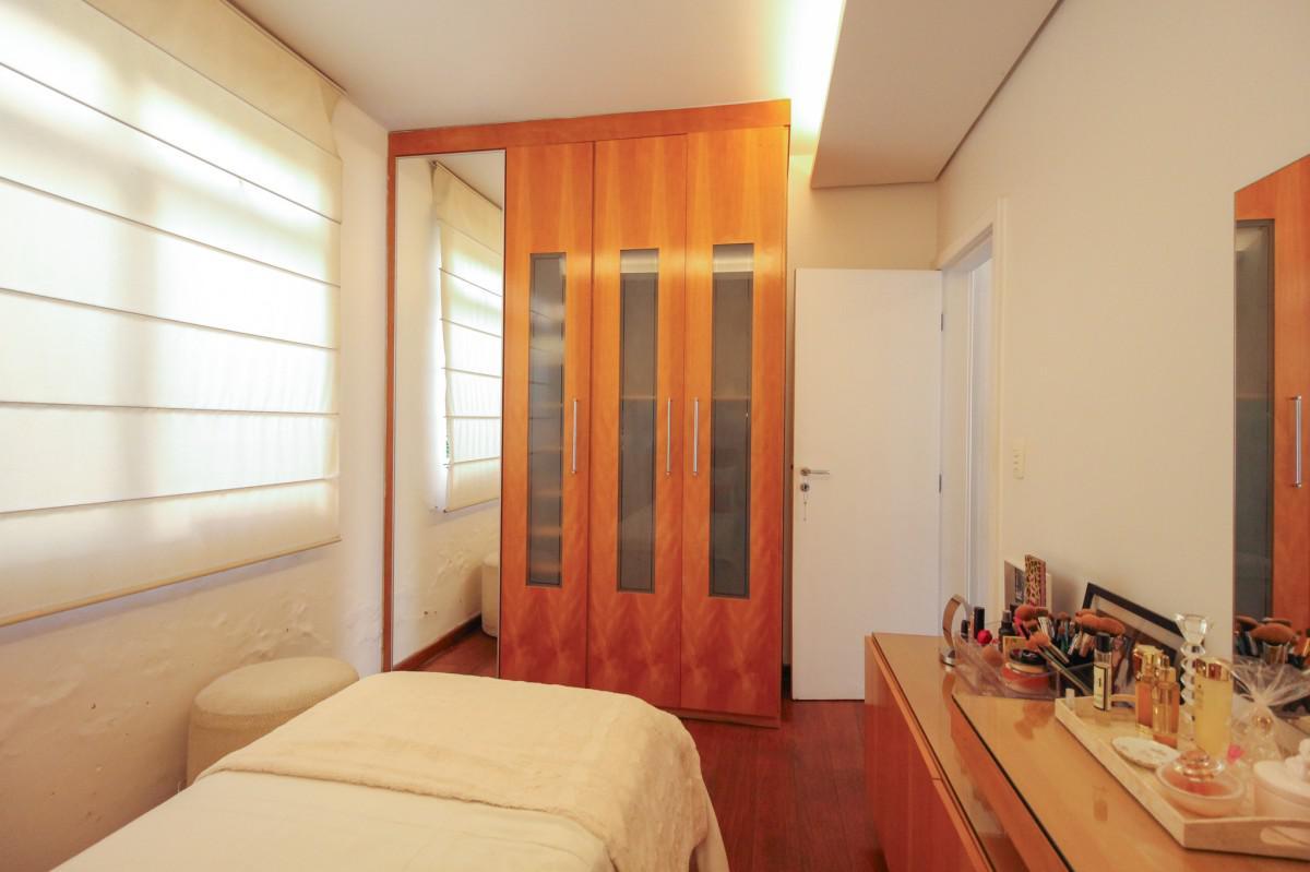 Casa, Vila Clóris, 4 Quartos, 3 Vagas, 1 Suíte