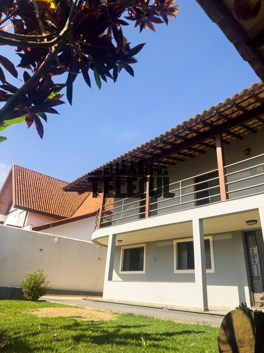 Casa, Parque Mariela, 5 Quartos, 8 Vagas, 2 Suítes