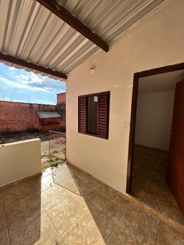 Casa, Jardim Ribeiro, 2 Quartos, 1 Vaga, 1 Suíte