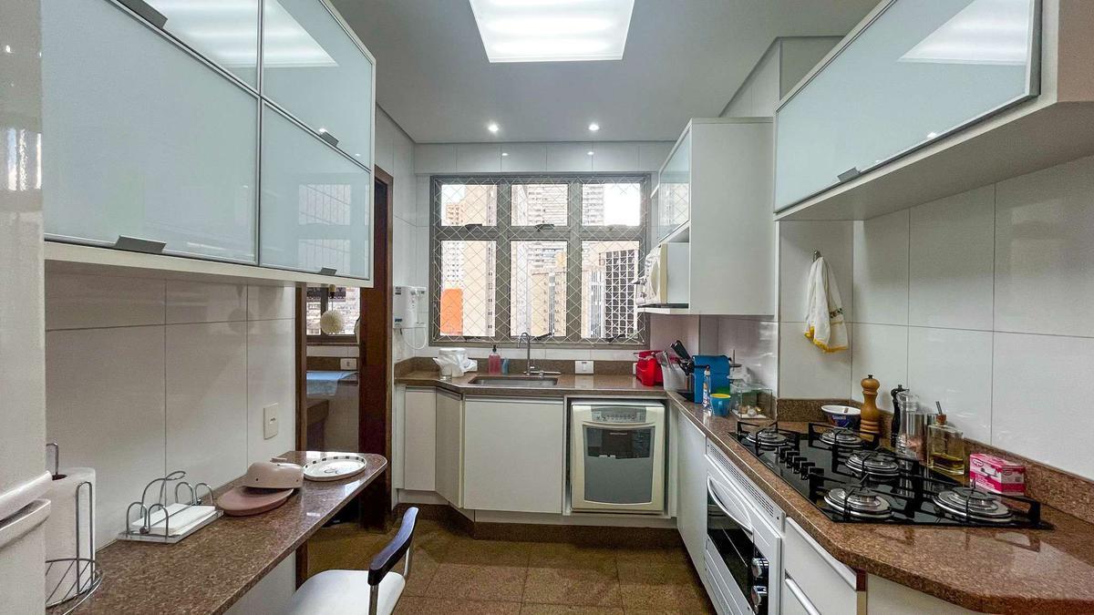 Apartamento, Funcionários, 3 Quartos, 2 Vagas, 1 Suíte