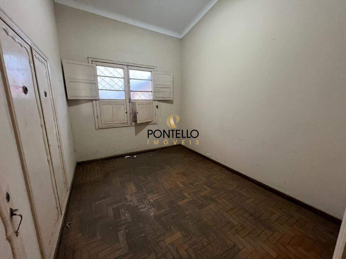 Casa, Centro, 4 Quartos, 2 Vagas, 1 Suíte