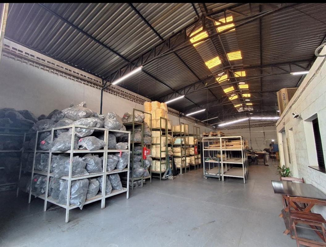 Galpão, Santa Terezinha, 0 Quarto, 0 Vaga