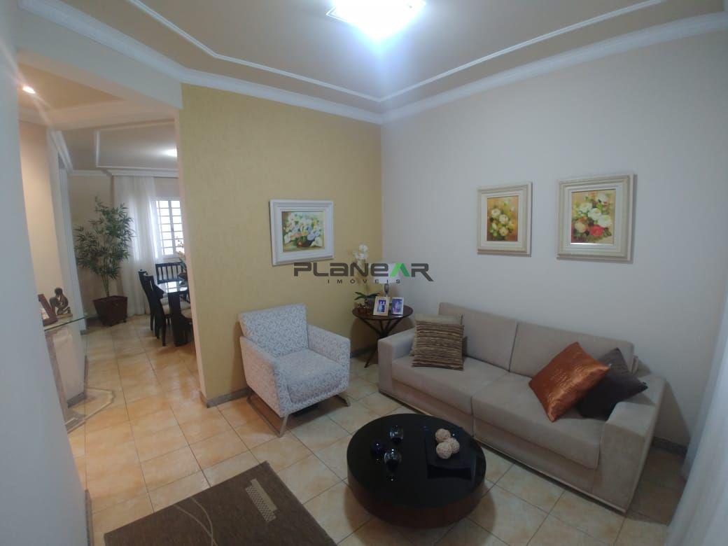 Casa, Jardim Riacho das Pedras, 3 Quartos, 2 Vagas, 1 Suíte