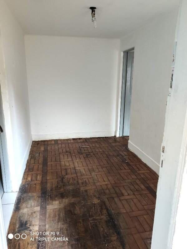 Casa Comercial, Funcionários, 0 Quarto, 0 Vaga