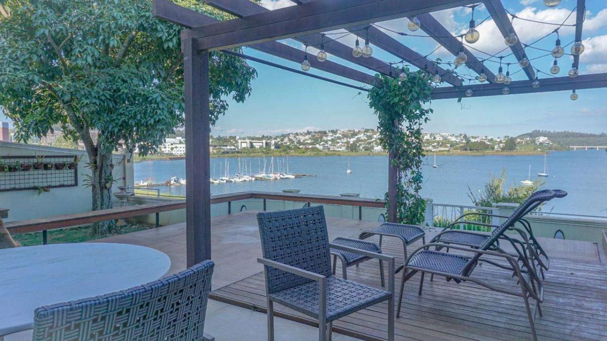Casa, Alphaville - Lagoa dos Ingleses, 4 Quartos, 3 Vagas, 4 Suítes