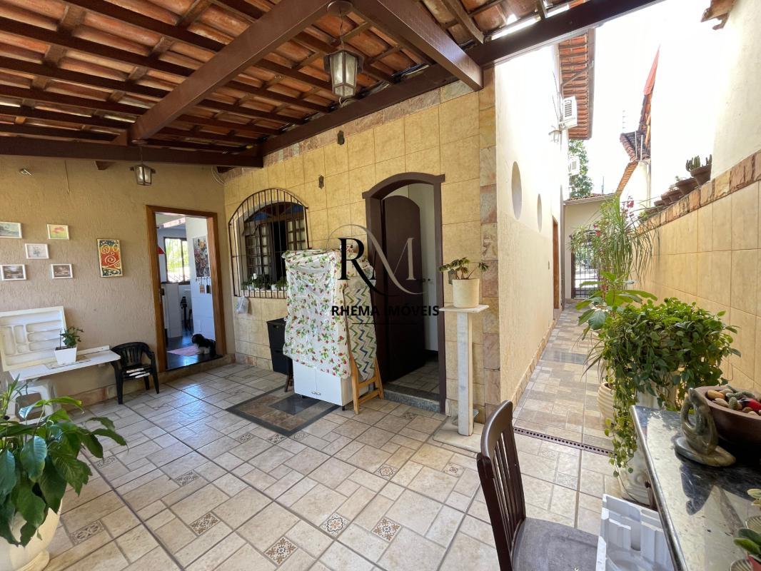 Casa, Planalto, 5 Quartos, 4 Vagas, 2 Suítes