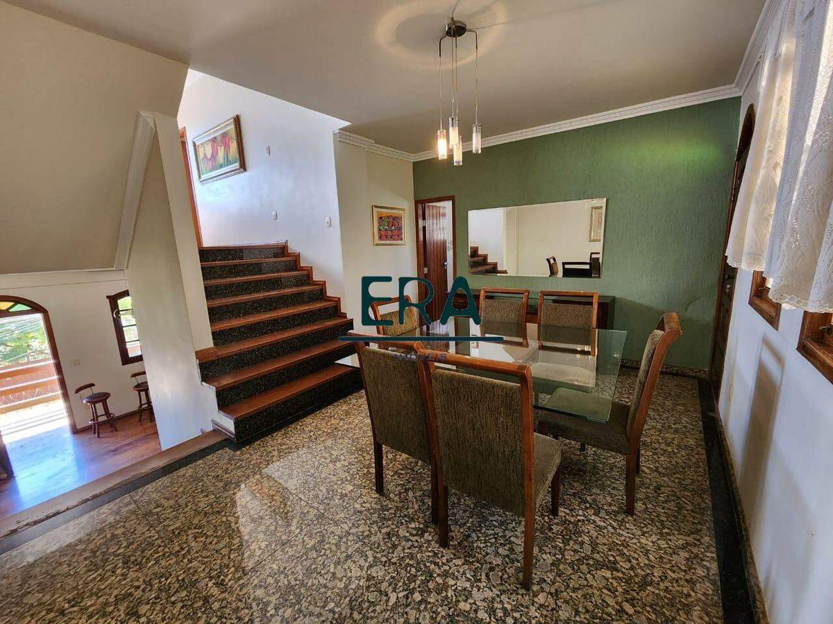 Casa, Santa Lúcia, 5 Quartos, 4 Vagas, 2 Suítes