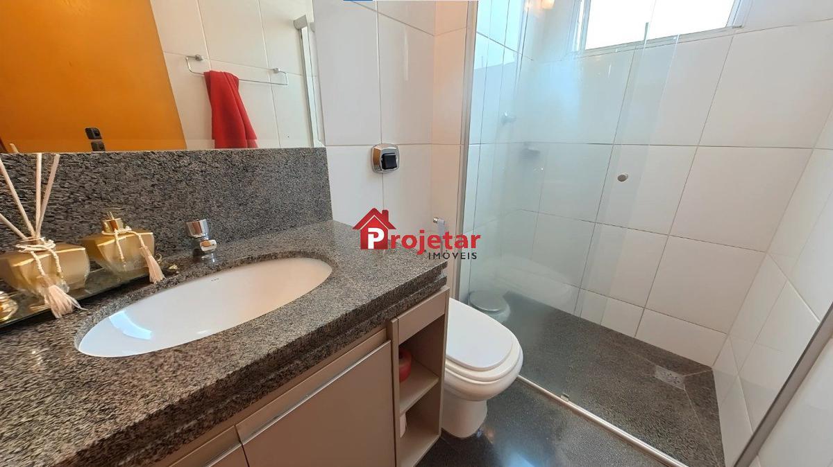 Apartamento, Floresta, 4 Quartos, 3 Vagas, 2 Suítes