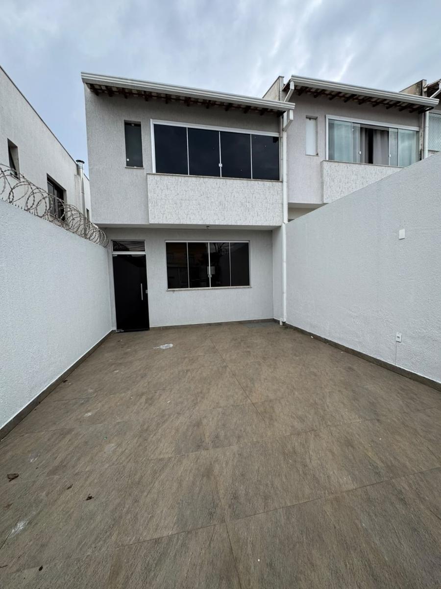 Casa, Rio Branco, 3 Quartos, 2 Vagas, 1 Suíte