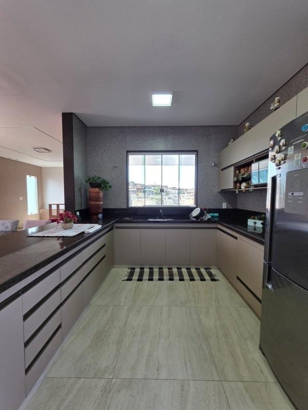 Casa, Lindéia, 3 Quartos, 4 Vagas, 1 Suíte