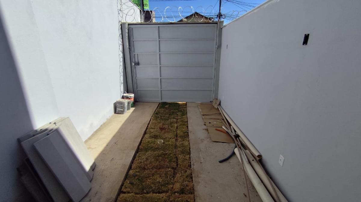 Casa, Alto das Flores, 2 Quartos, 2 Vagas, 1 Suíte