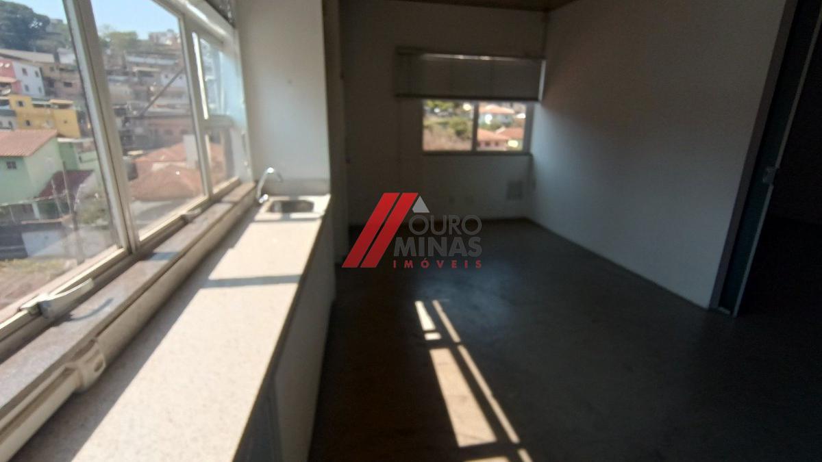 Sala, Funcionários