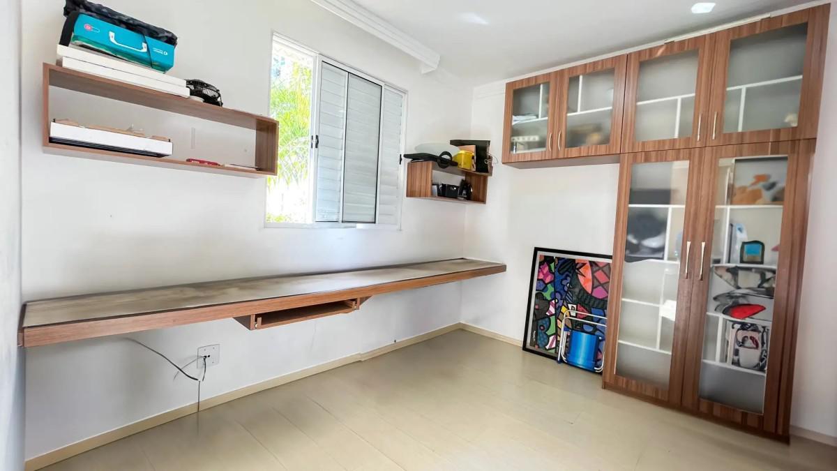 Casa, Buritis, 4 Quartos, 2 Vagas, 1 Suíte