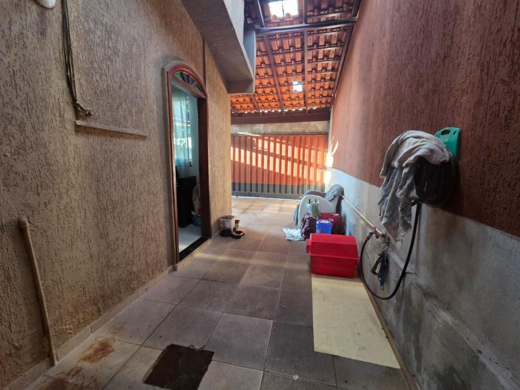Casa, Pedra Azul, 3 Quartos, 3 Vagas